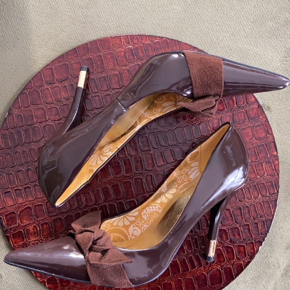 Charlotte Russe Faux Patent Leather & Suede Bow High Heel Shoes Women’s Size 7 - Picture 8 of 10